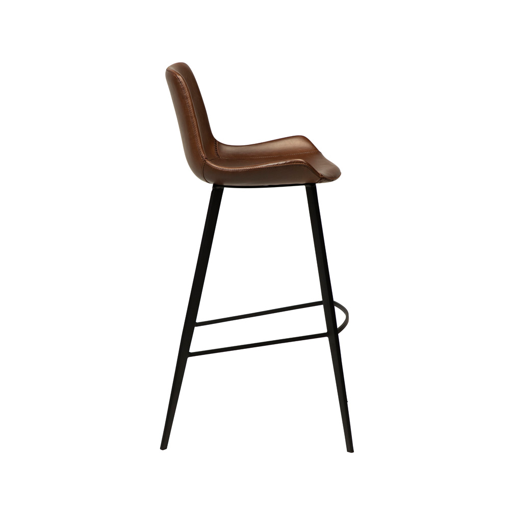 Danform_HYPE-BAR-STOOL_baarituoli_-vintage_cocoa_art_leather_w_black_metal_legs_05 - Edella Dan-Form Hype Bar Stool baarituoli korkea keinonahka