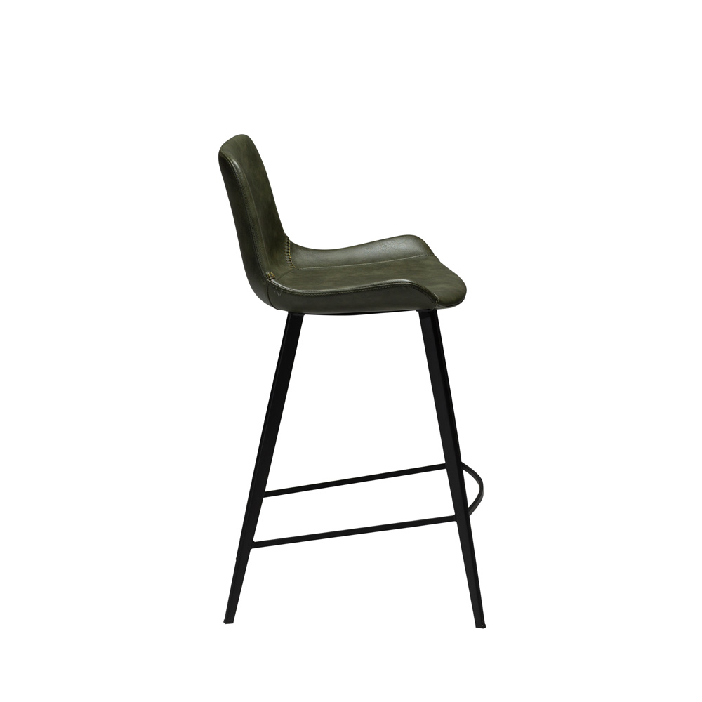 Danform_HYPE_COUNTER_STOOL_baarituoli_matala_vintage_green_art_leather_w_black_legs_05 - Edella Dan-Form Hype Counter Stool baarituoli matala keinonahka
